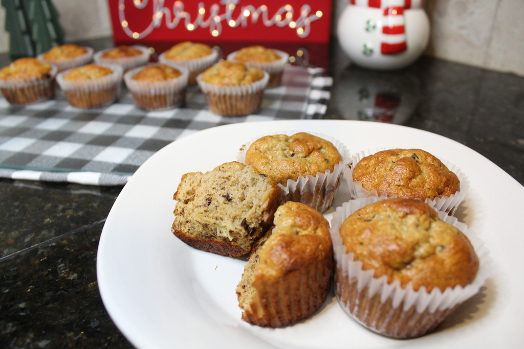 Playboy Club model Alicia Fernandez joins the holiday recipe series by showing us her protein banana chocolate chip muffins.